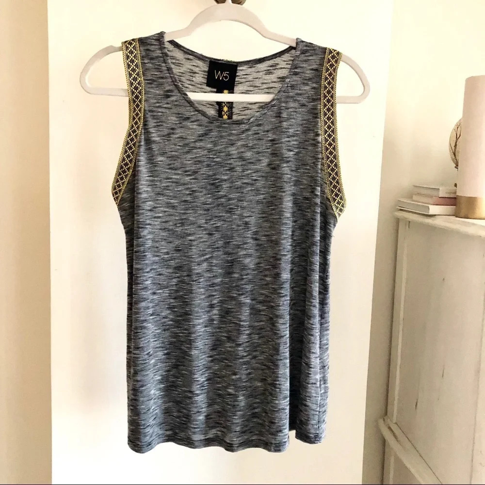 3for$45 NWT W5 Loose Sleeveless Top. Size S